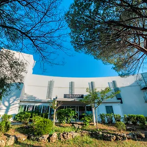 Zenitude Hôtel-résidences La Tour De Mare 4* Fréjus