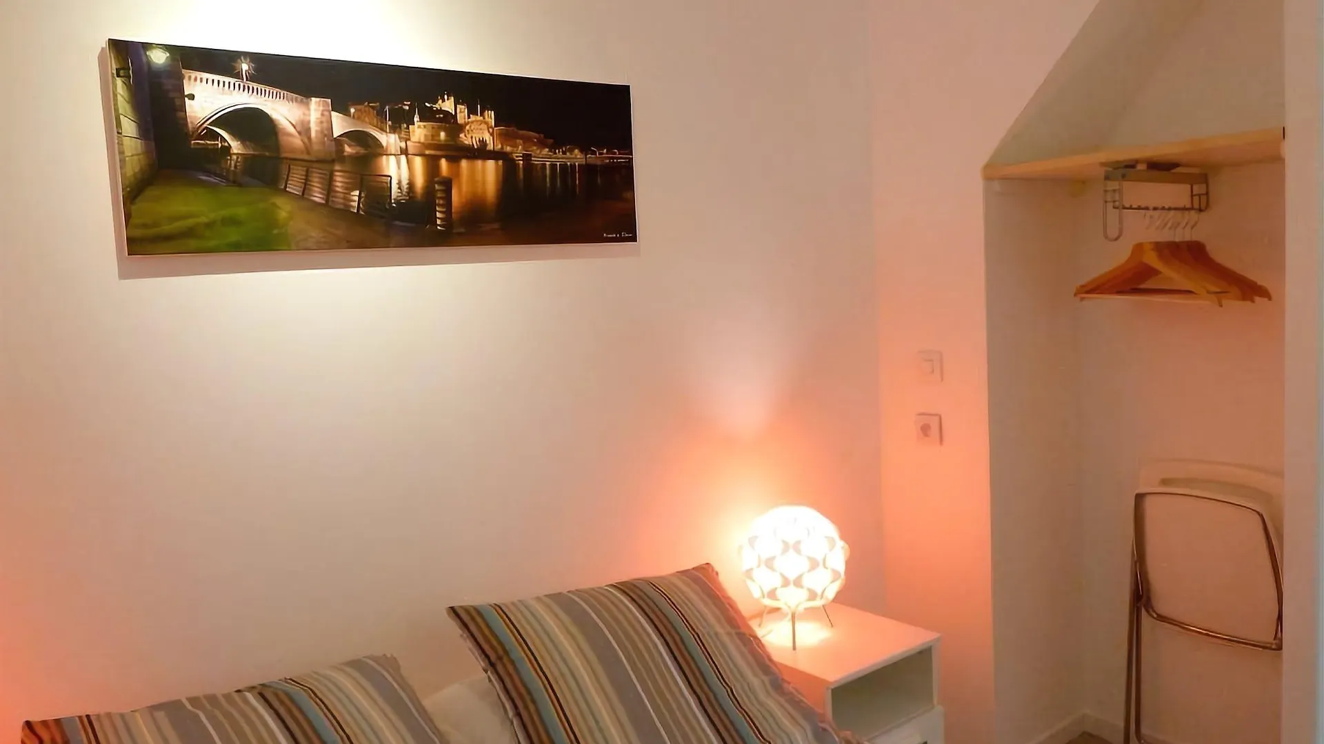 ** Bed & Breakfast B&B 