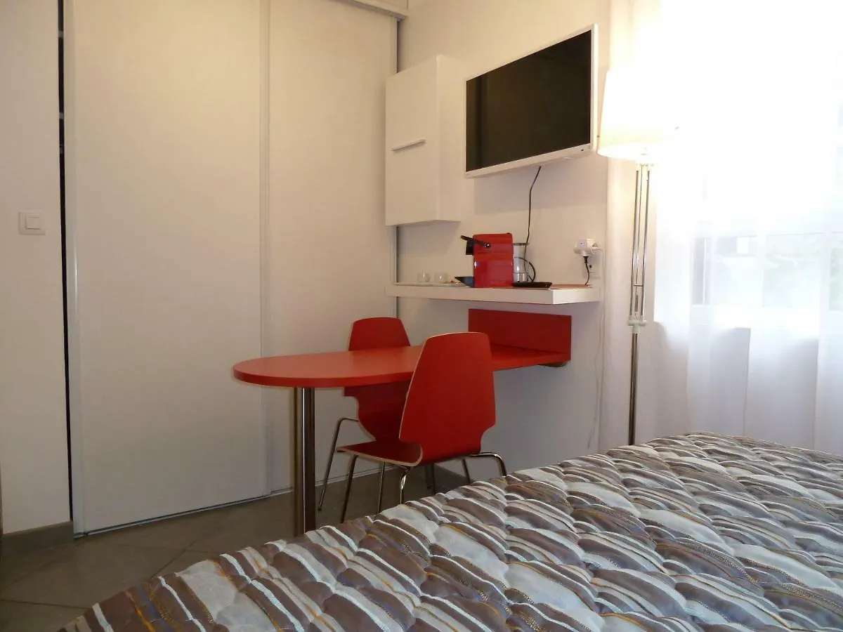 ** Bed & Breakfast B&B 
